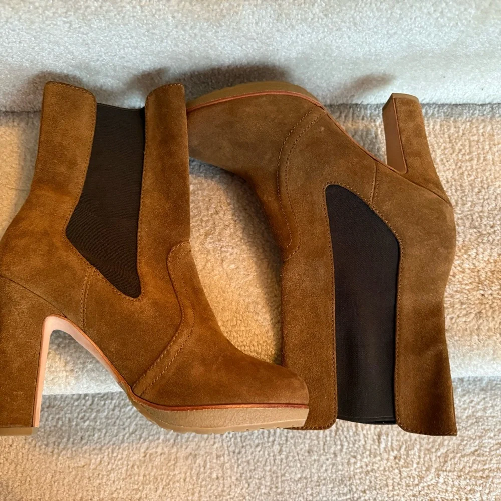 Talbots Womens Boots Ankle US 7 M Brown Suede Chelsea Pull On High Heels - Picture 2 of 9